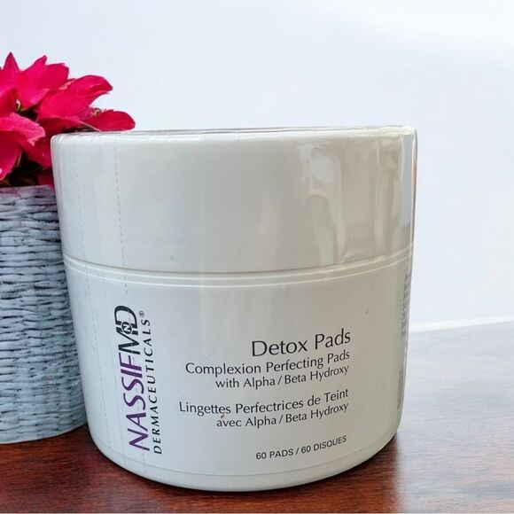 New and Sealed Nassif MD Dermaceuticals Detox Pads 60 Pads - Picture 1 of 6